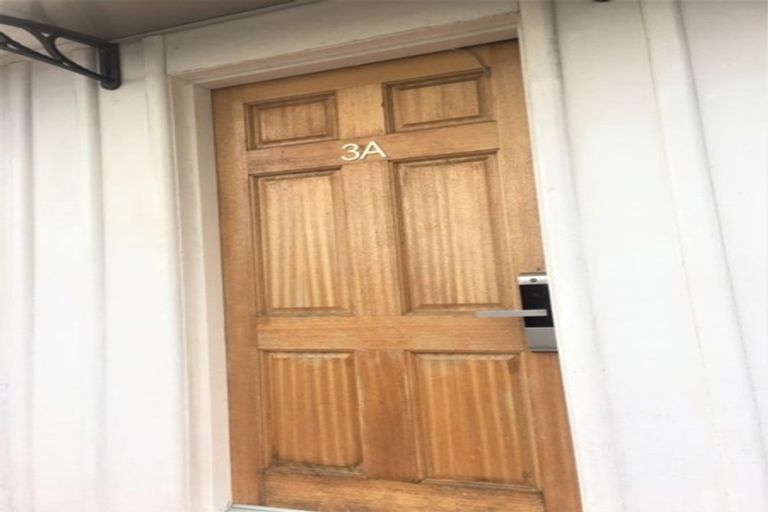 Photo of property in 3a Dickson Crescent, Hornby, Christchurch, 8042