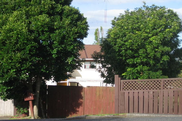 Photo of property in 24a/4 Waimumu Road, Massey, Auckland, 0614