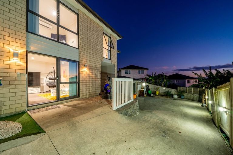 Photo of property in 14 Kereru Rise, Papakura, 2110
