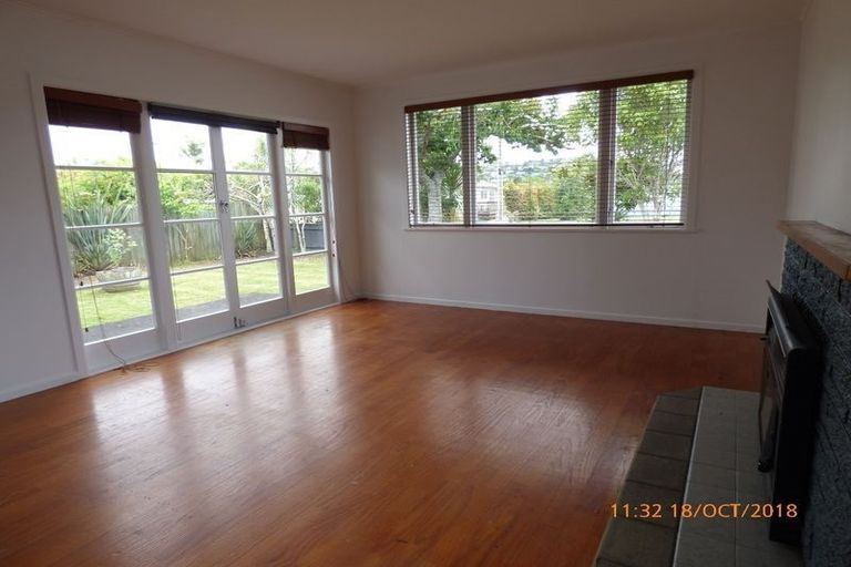 Photo of property in 106 Lancaster Road, Beach Haven, Auckland, 0626