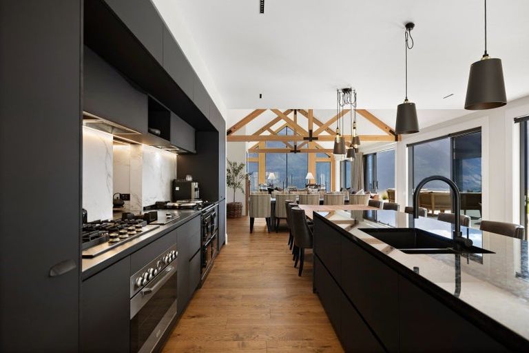 Photo of property in 136 Rosie Way, Glenorchy, 9372