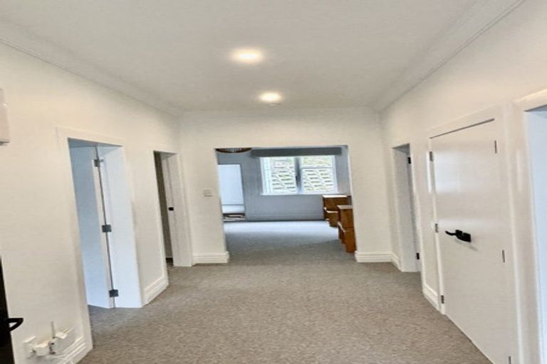 Photo of property in 42 Hohiria Road, Hataitai, Wellington, 6021