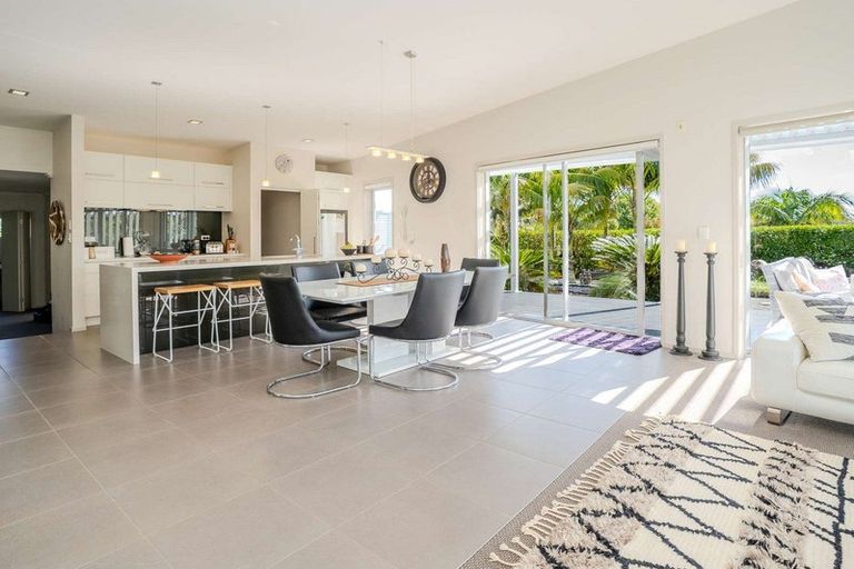 Photo of property in 10 Access Heights, Kerikeri, 0230