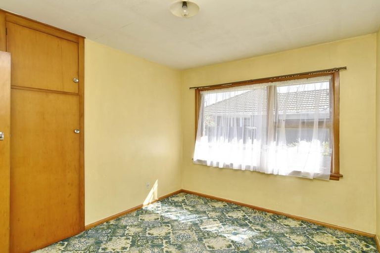 Photo of property in 1/17 Frensham Crescent, Woolston, Christchurch, 8062