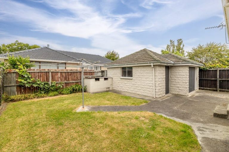 Photo of property in 51 Greendale Avenue, Avonhead, Christchurch, 8042