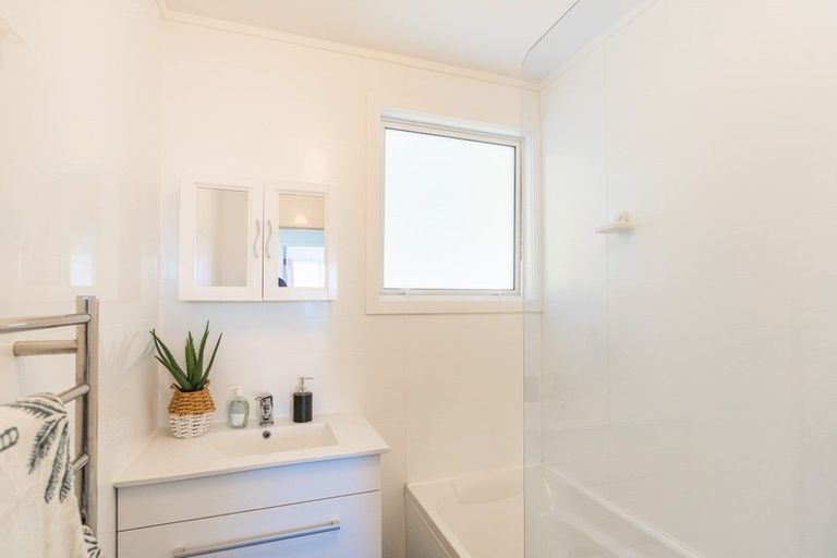 Photo of property in 57 Mazengarb Road, Paraparaumu Beach, Paraparaumu, 5032