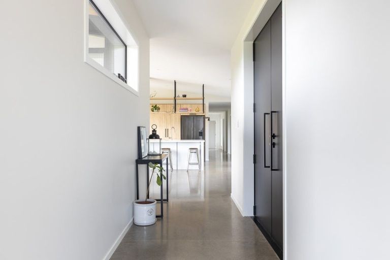 Photo of property in 13 Thomason Road, Egmont Village, New Plymouth, 4371