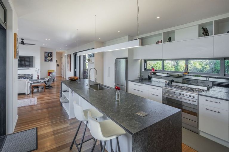 Photo of property in 9 Oyster Drive, Cooks Beach, Whitianga, 3591