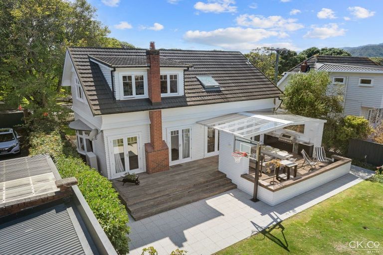 Photo of property in 16 Hinau Street, Woburn, Lower Hutt, 5010