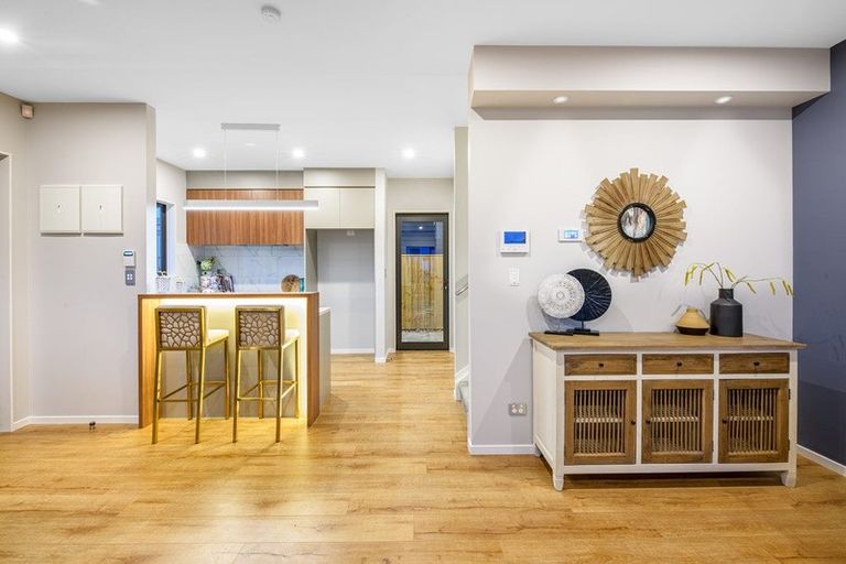 Photo of property in 32 Hea Road, Hobsonville, Auckland, 0616