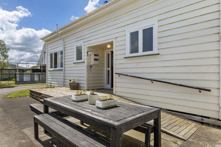 Photo of property in 247 Tawhiti Road, Hawera, 4672