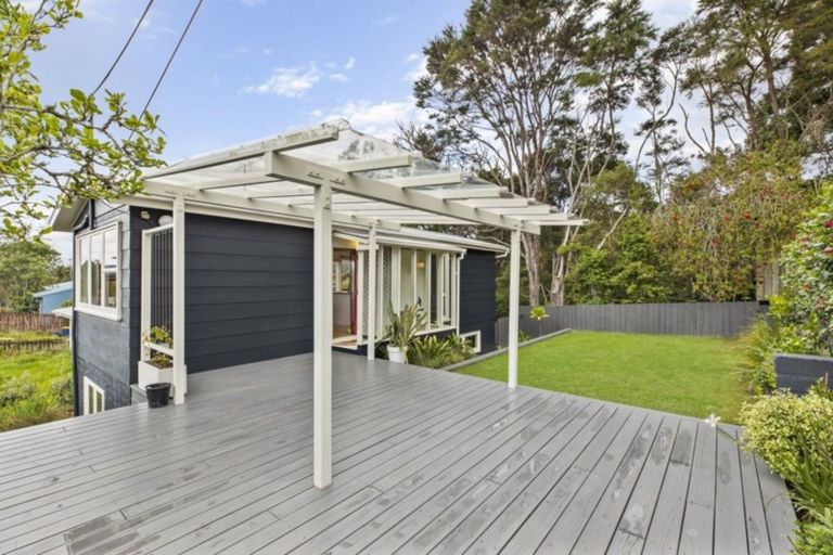 Photo of property in 2/24 Shetland Street, Glen Eden, Auckland, 0602