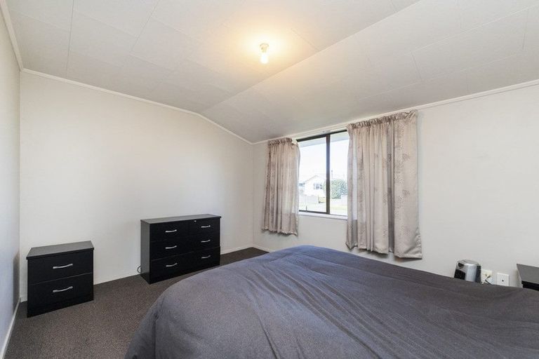 Photo of property in 31 Peter Hall Drive, Kelvin Grove, Palmerston North, 4414