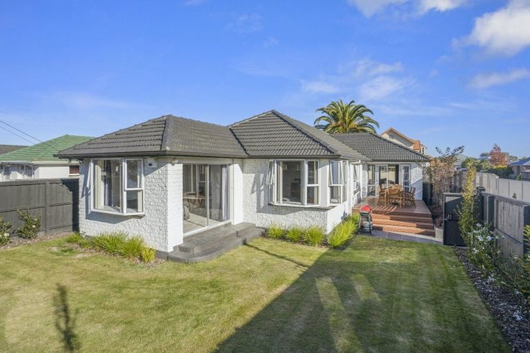Photo of property in 515 Harewood Road, Harewood, Christchurch, 8051