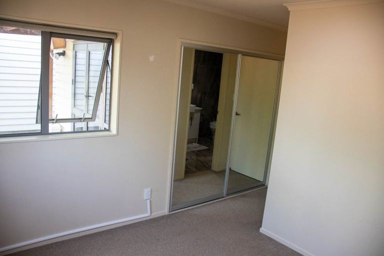 Photo of property in 10 Tribute Loop, Takanini, 2112