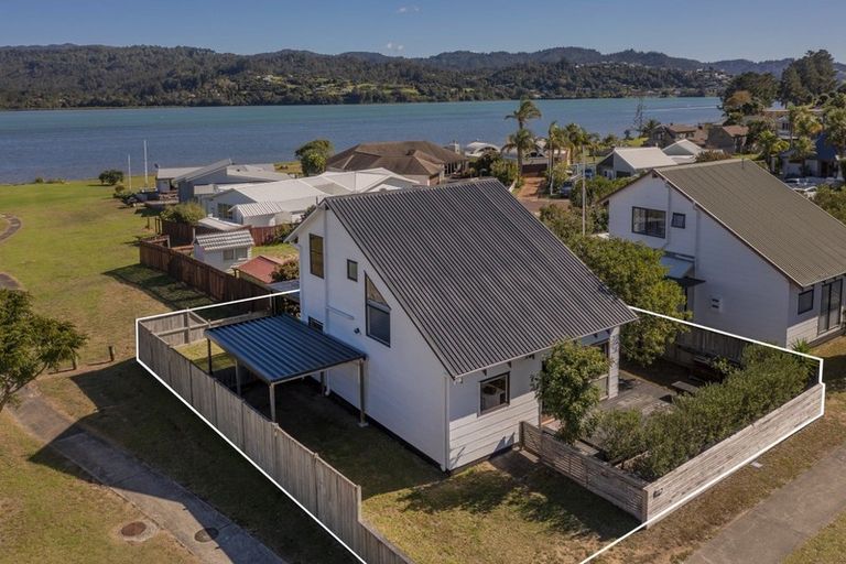 Photo of property in 142 Vista Paku, Pauanui, Hikuai, 3579