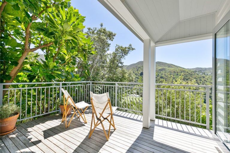 Photo of property in 12a Cavalry Close, Crofton Downs, Wellington, 6035