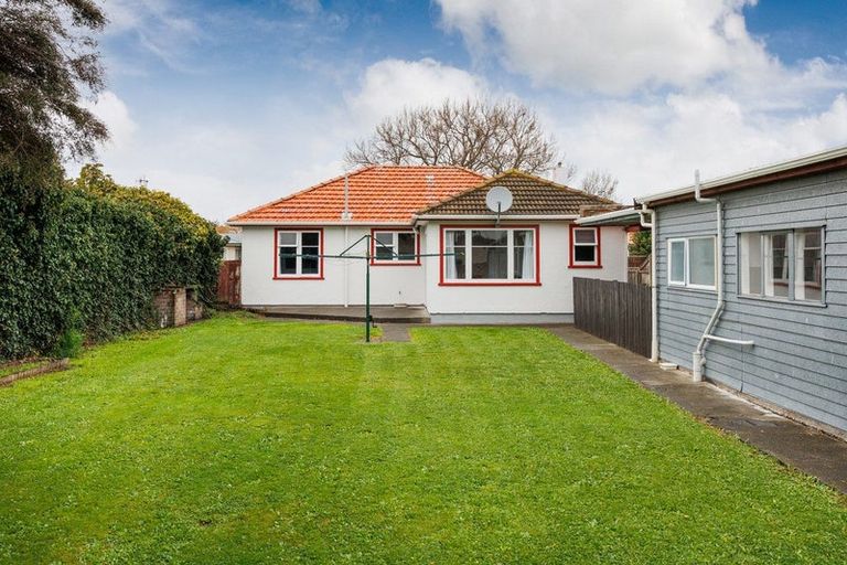 Photo of property in 16 Lancaster Street, Highbury, Palmerston North, 4412