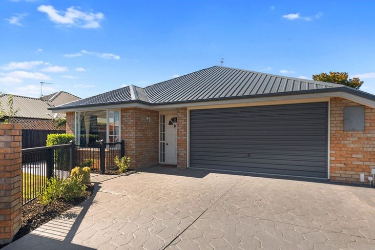 Photo of property in 4 Ashmore Lane, Strowan, Christchurch, 8052