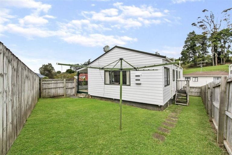 Photo of property in 29 Loughanure Place, Massey, Auckland, 0614