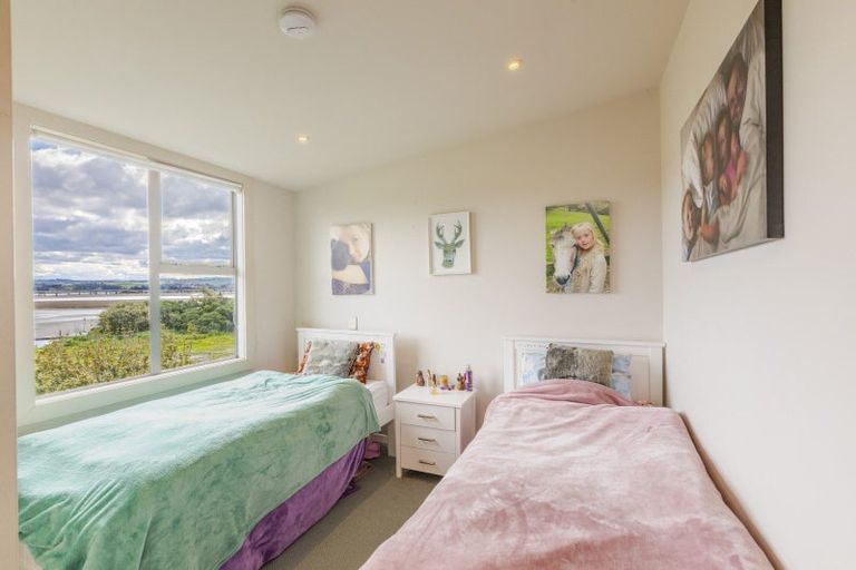 Photo of property in The Terraces, 3/9 Humber Street, Pandora, Napier, 4110