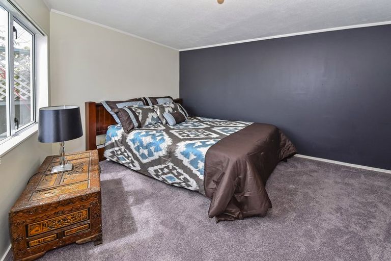 Photo of property in 30 Hadley Wood Drive, Wattle Downs, Auckland, 2103