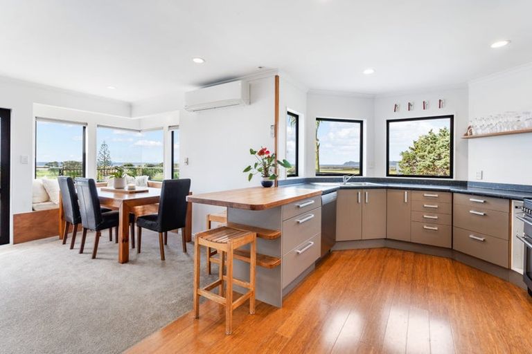 Photo of property in 398 Cove Road, Waipu, 0582