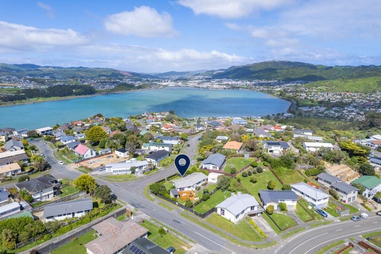 Photo of property in 2 Pennant Grove, Titahi Bay, Porirua, 5022