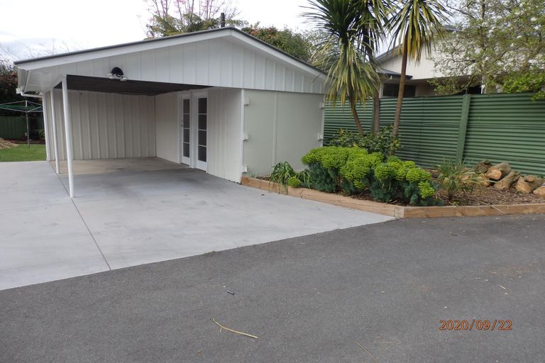 Photo of property in 16 Princes Street, Cambridge, 3434