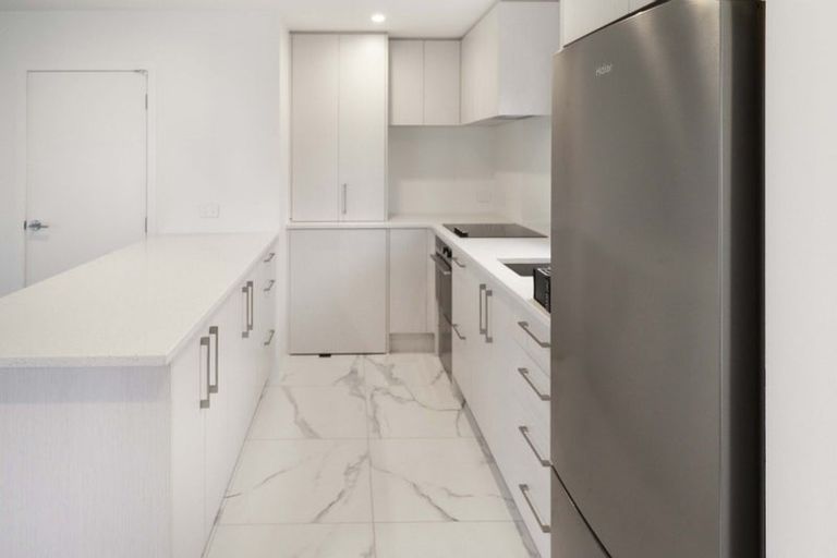 Photo of property in 1/4 Collingwood Street, Waterloo, Lower Hutt, 5011