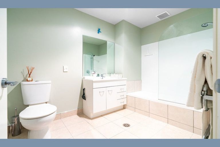Photo of property in 5/143 Cockayne Road, Khandallah, Wellington, 6035