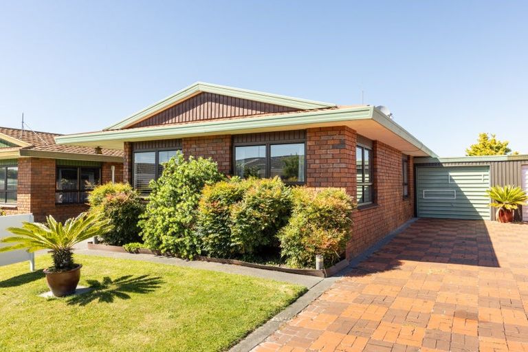 Photo of property in 3/14 Avondale Road, Taradale, Napier, 4112