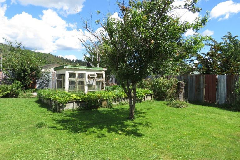 Photo of property in 13 Cavell Street, Reefton, 7830