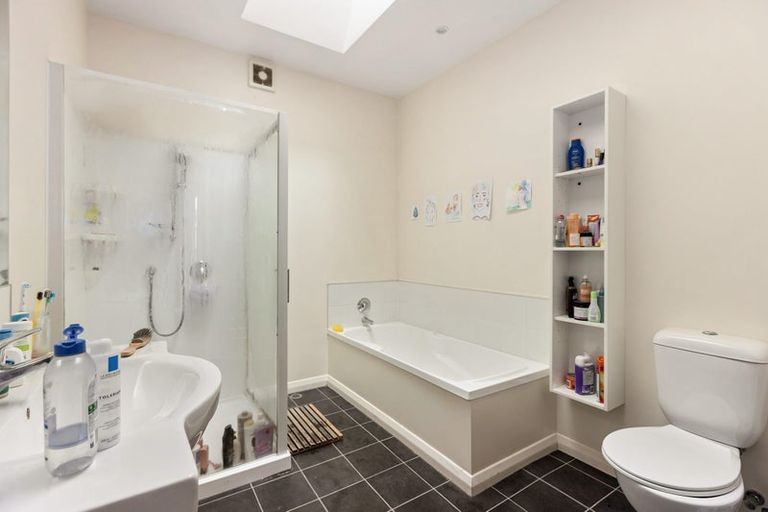 Photo of property in 130 Wallace Street, Mount Cook, Wellington, 6021