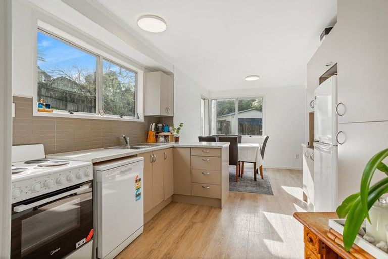 Photo of property in 44 Clyma Place, Massey, Auckland, 0614