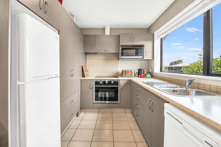 Photo of property in 1/19 Tower Street, Hornby, Christchurch, 8042