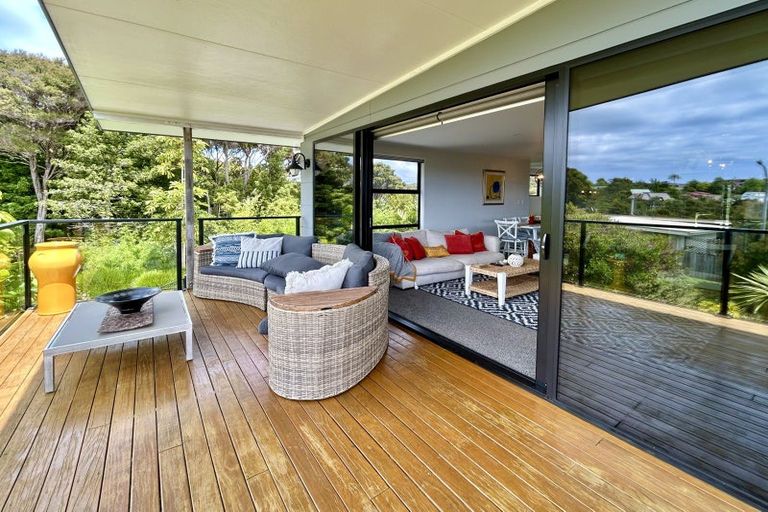Photo of property in 33 Hihitahi Rise, Paihia, 0200