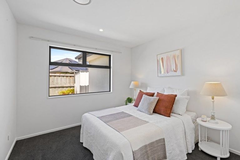 Photo of property in 41 Watkins Drive, Rangiora, 7400