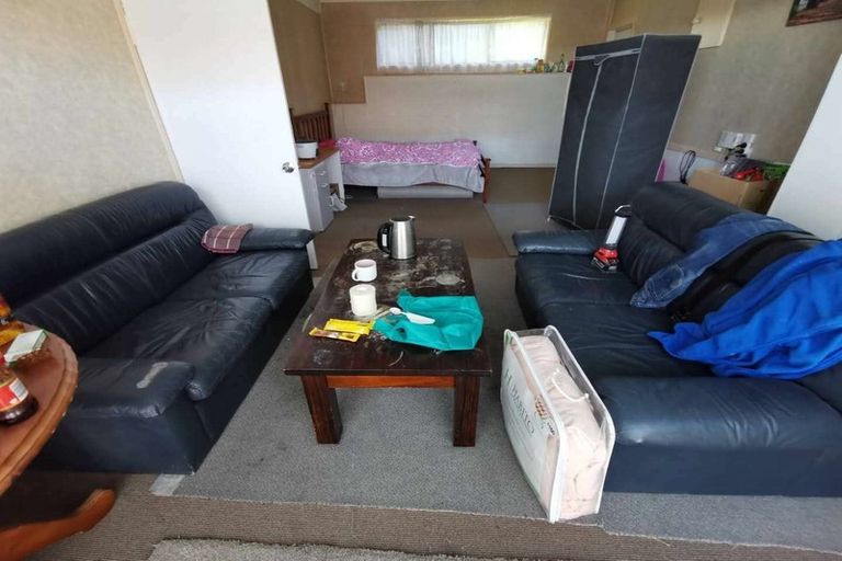 Photo of property in 3 Meadowood Drive, Unsworth Heights, Auckland, 0632