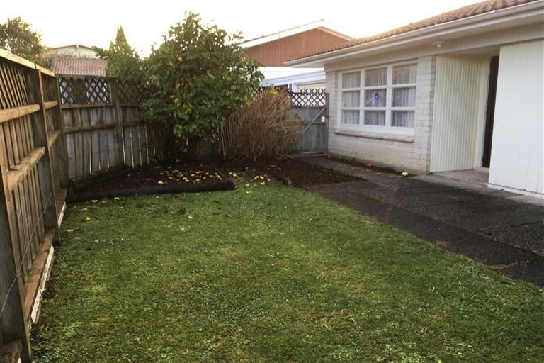 Photo of property in 1/66 Great South Road, Papakura, 2110