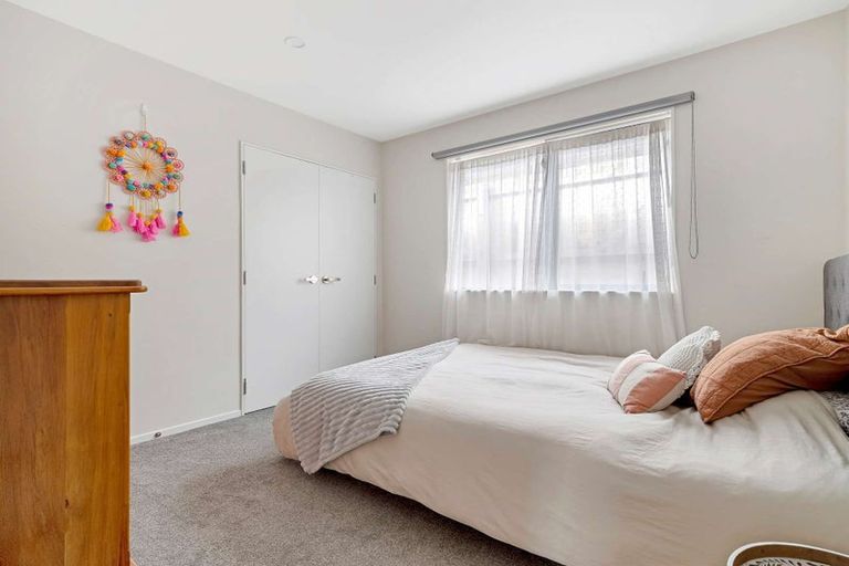 Photo of property in 76 Accolage Boulevard, Kumeu, 0810