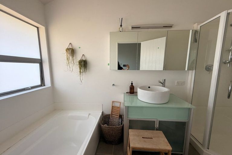 Photo of property in 2/57 Aeroview Drive, Beach Haven, Auckland, 0626