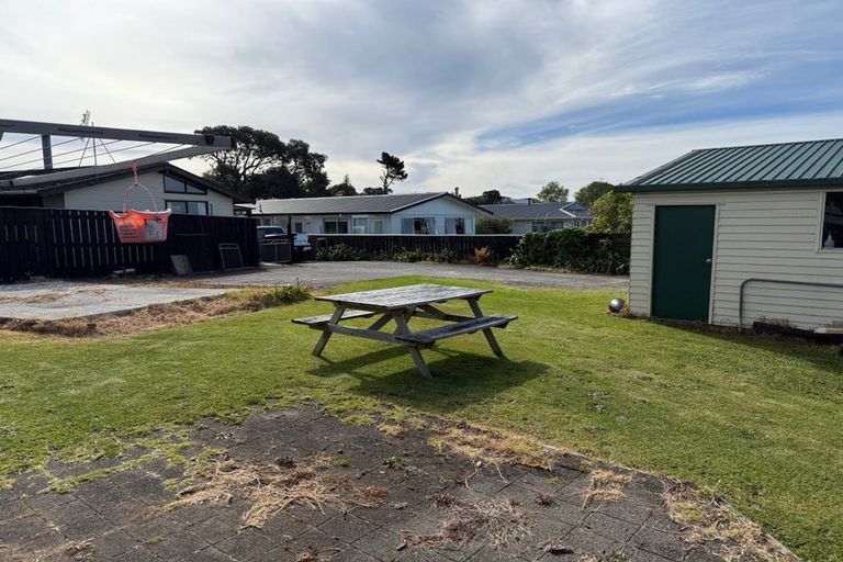 Photo of property in 110a Riversdale Drive, Merrilands, New Plymouth, 4312