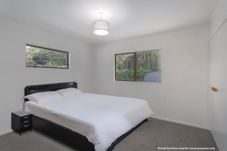 Photo of property in 15 Kawakawa Road, Whitianga, 3510