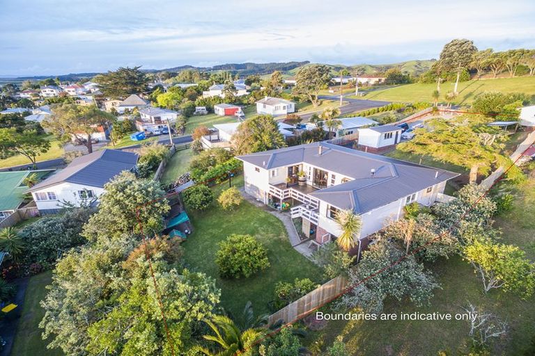 Photo of property in 67 Garfield Road, Helensville, 0800