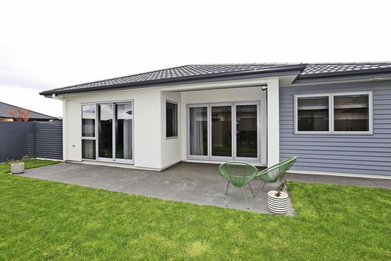 Photo of property in 12 Mckay Close, Frimley, Hastings, 4120