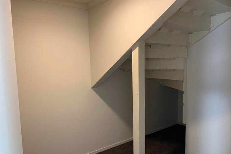 Photo of property in 16 Secoia Crescent, Mangere, Auckland, 2022