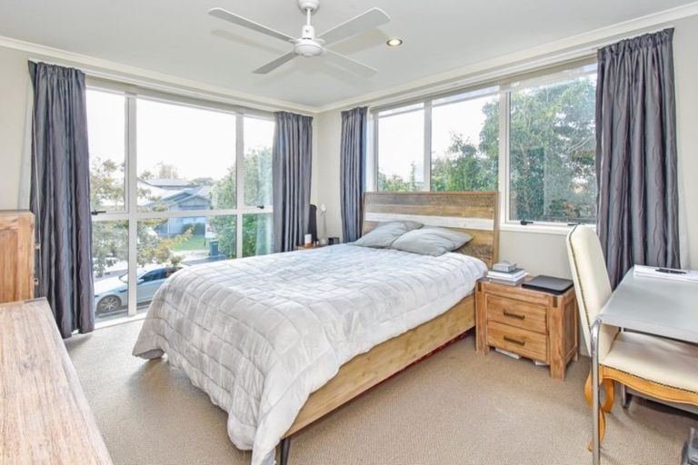 Photo of property in 11 Tarapiroe Avenue, Takanini, 2112
