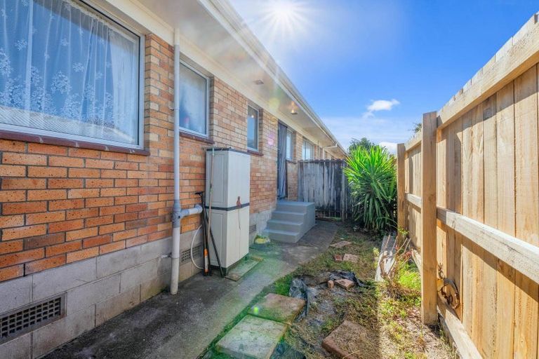 Photo of property in 10/79 Glendale Road, Glen Eden, Auckland, 0602