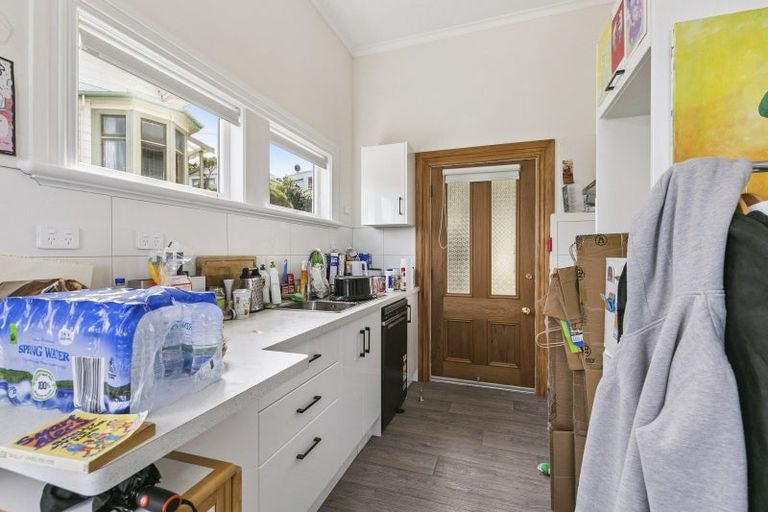 Photo of property in 49 Devon Street, Aro Valley, Wellington, 6021